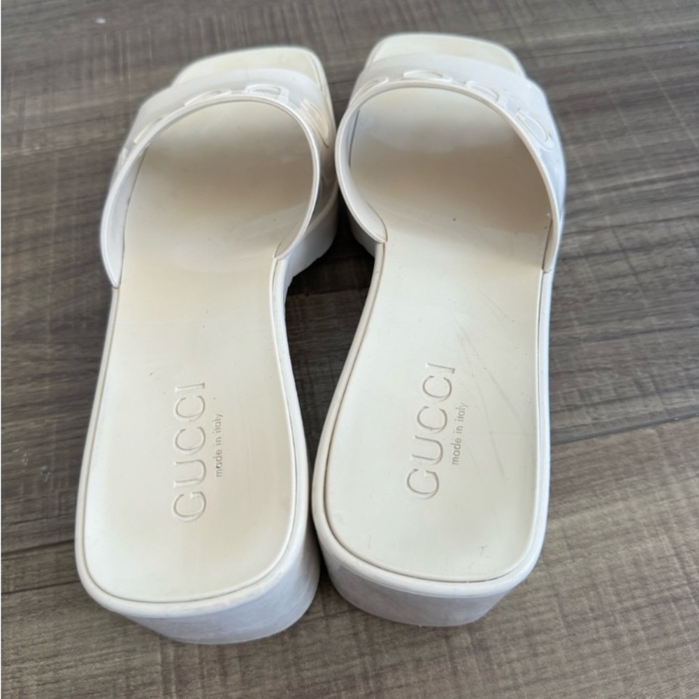 Gucci Rubber Monogram Slide Mule Sandals Sz 8 - Picture 8 of 15